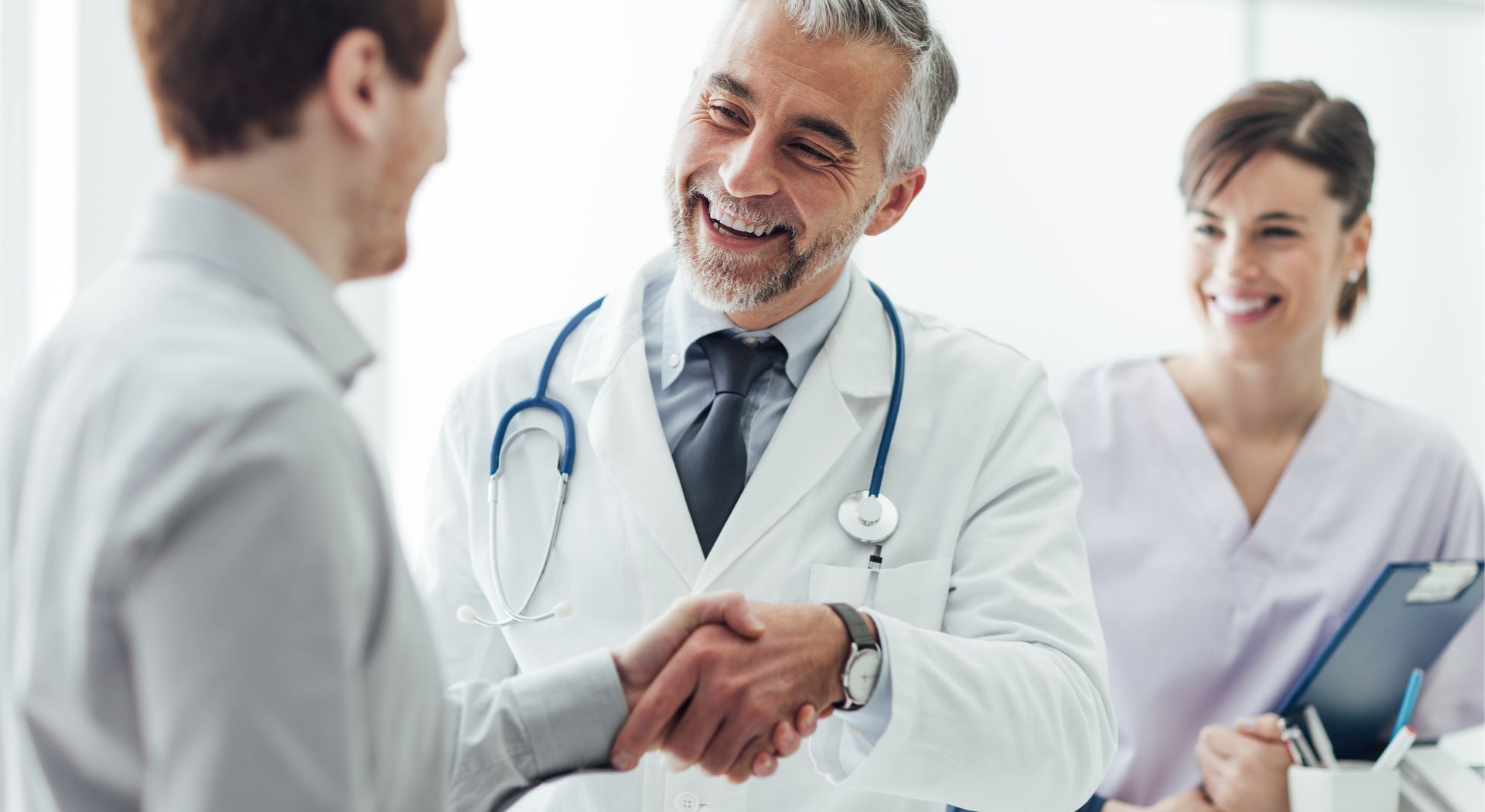 Kompetente_Unterstützung_für_Kliniken,_Praxen_und_das_Gesundheitswesen_rs