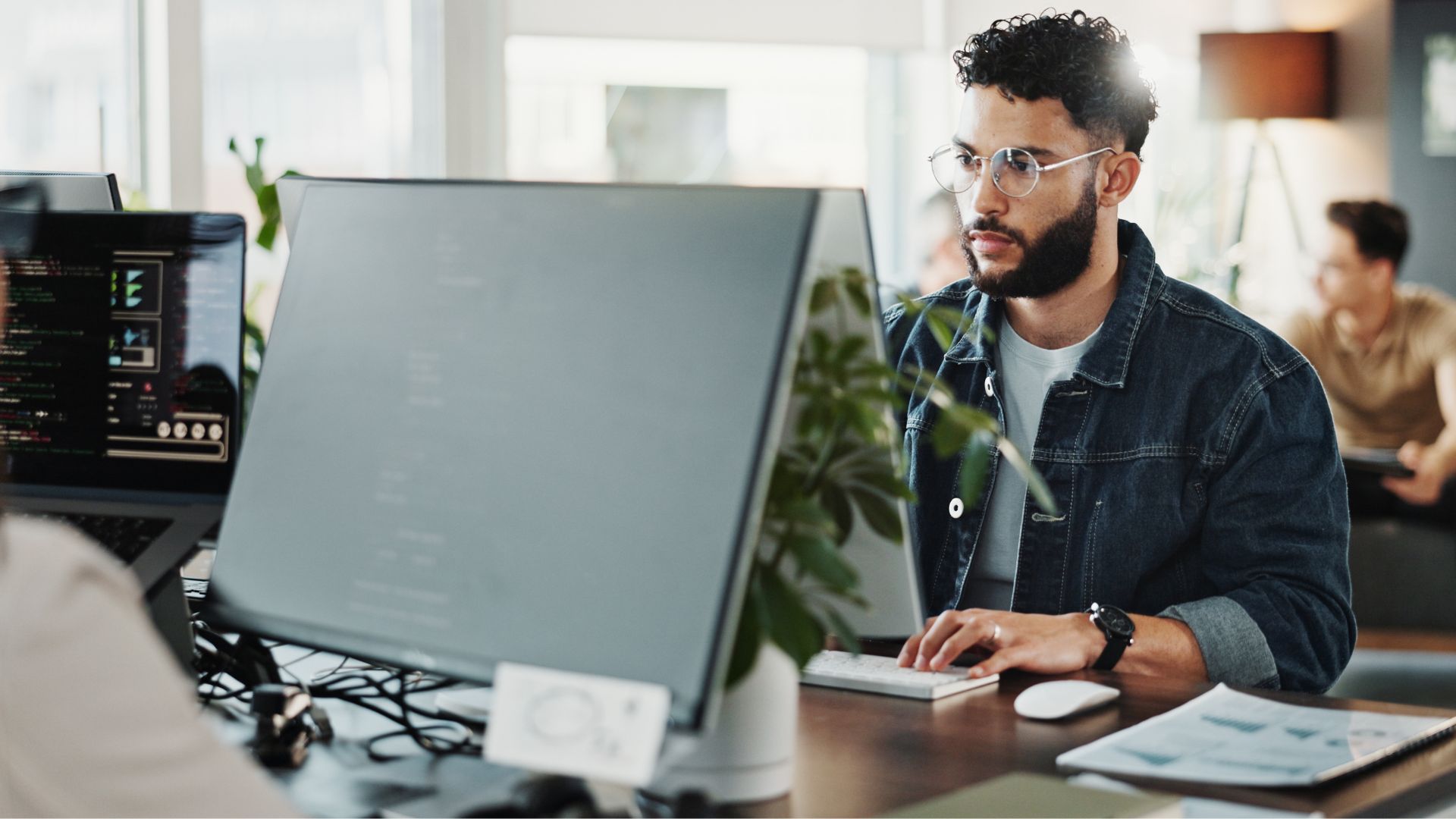 mann_am_computer_it_beratung