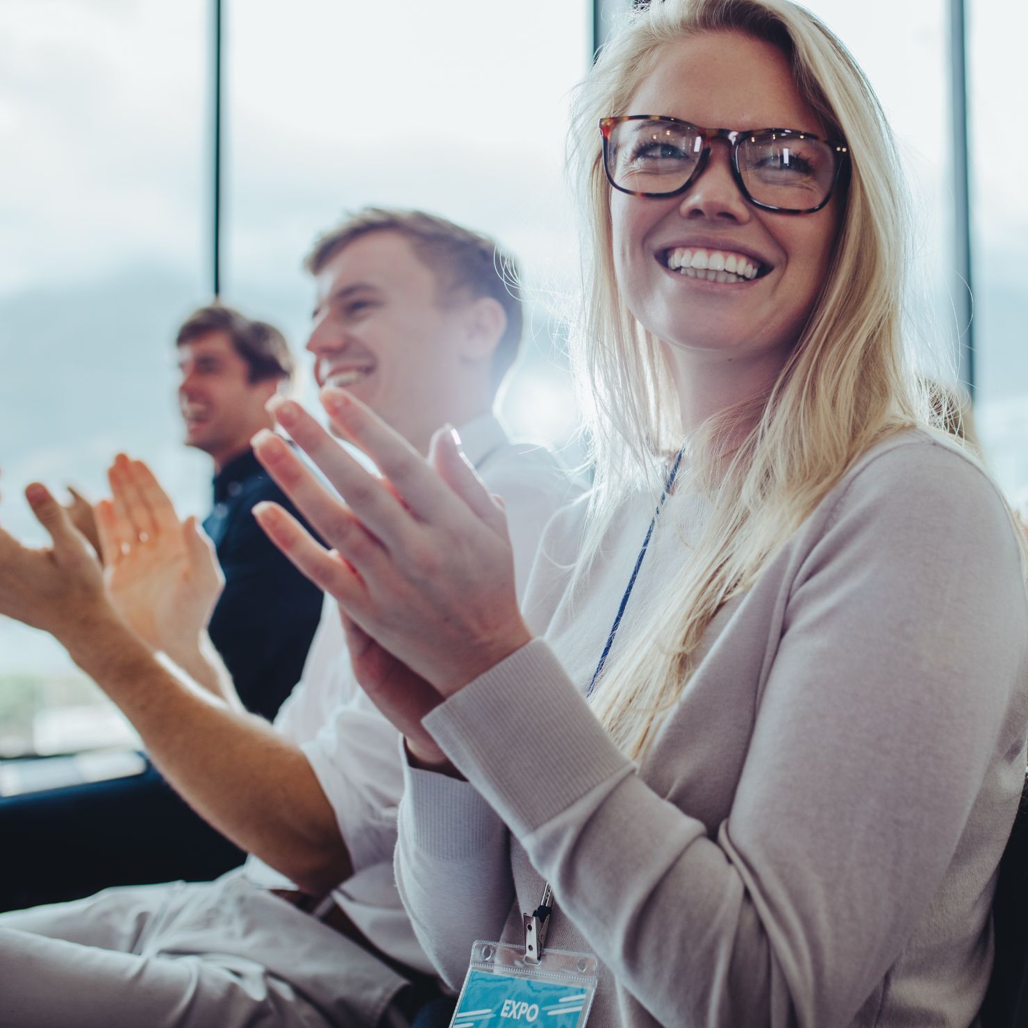 frau_seminar_klatschen_rs